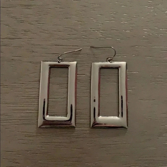Gray rectangular earrings - Picture 1 of 2